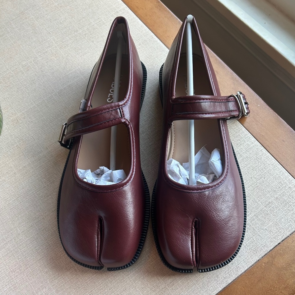 Raboesy Adjustable Strap Tabi Mary Janes